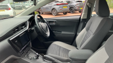 Toyota Auris 1.8 Hybrid Icon Tech TSS 5dr CVT Hybrid Estate